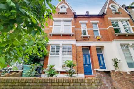 2 Bedroom Flat, Fairbridge Road, Archway