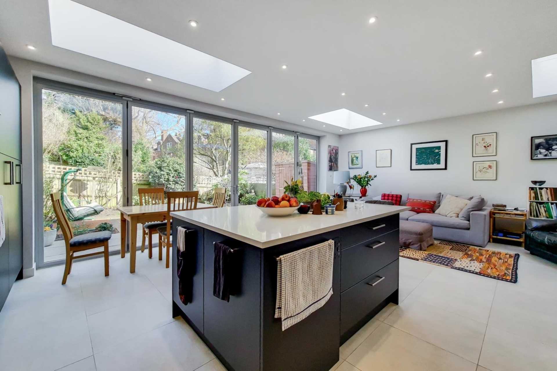 Highgate Hill, Highgate, N6, Image 1