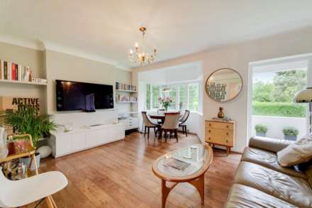 2 Bedroom Apartment, Aylmer Road, East Finchley