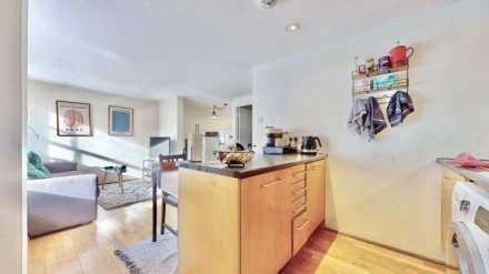 Highgate Hill, Archway, N19, Image 11