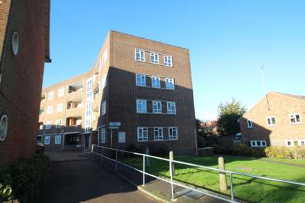 3 Bedroom Apartment, Colney Hatch Lane, Muswell Hill, N10
