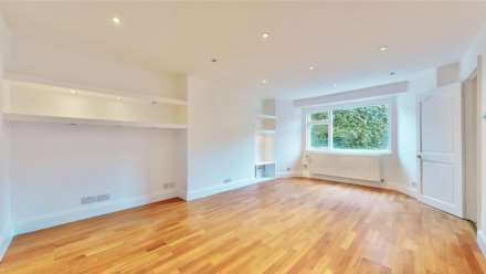 2 Bedroom Flat, Miranda Road, Archway, N19