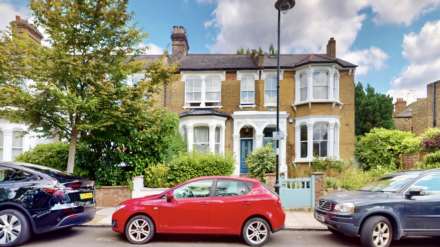3 Bedroom Flat, Ashmount Road, Whitehall Park, N19