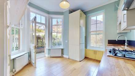Jacksons Lane, Highgate, N6, Image 2