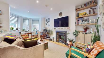 Property For Sale Milton Park, Highgate, London
