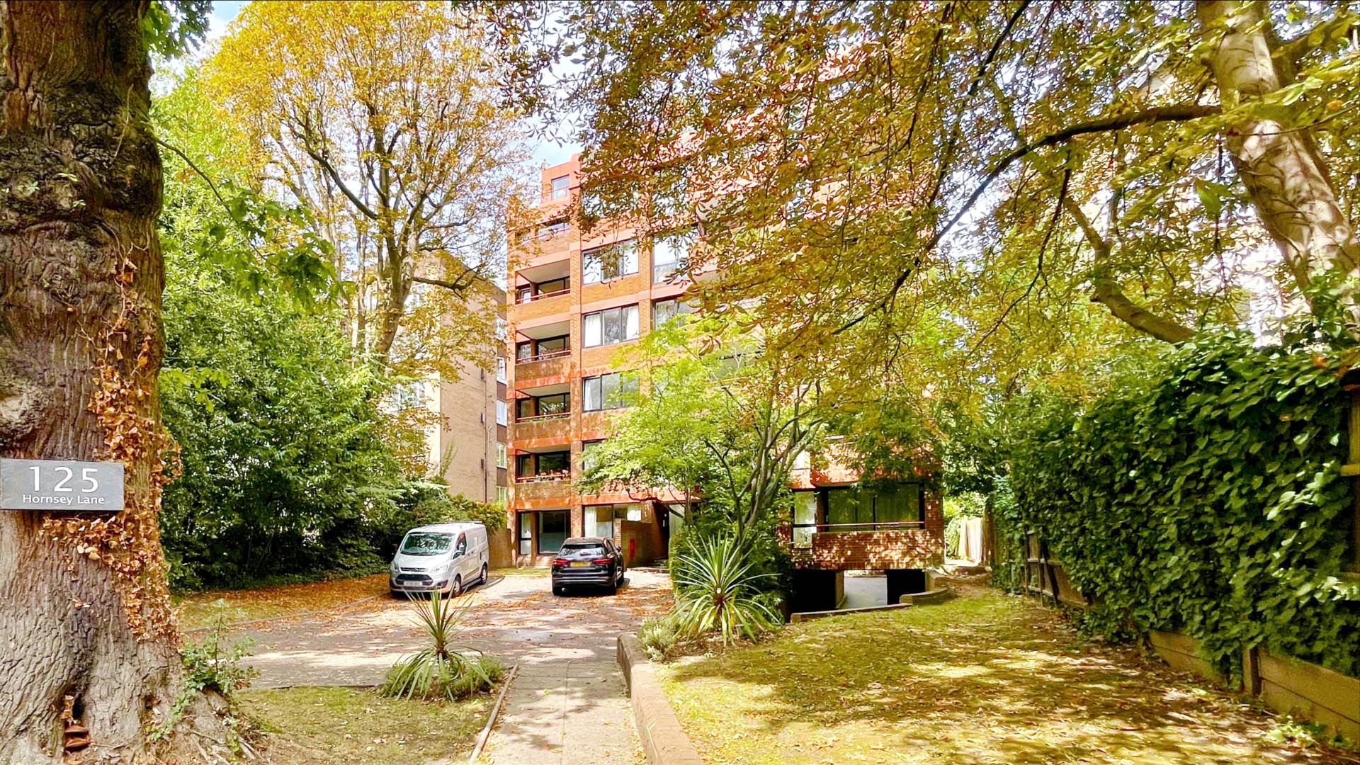 Hornsey Lane, Highgate, N6, Image 1