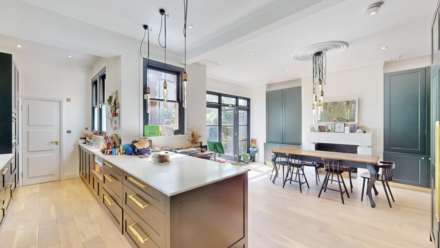 Hornsey Lane, Highgate, N6, Image 12