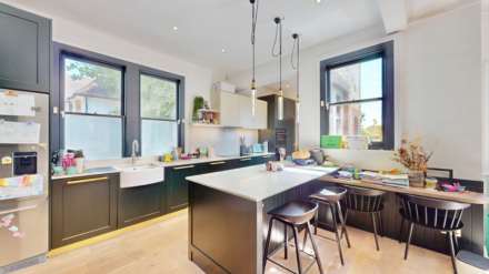 Hornsey Lane, Highgate, N6, Image 4