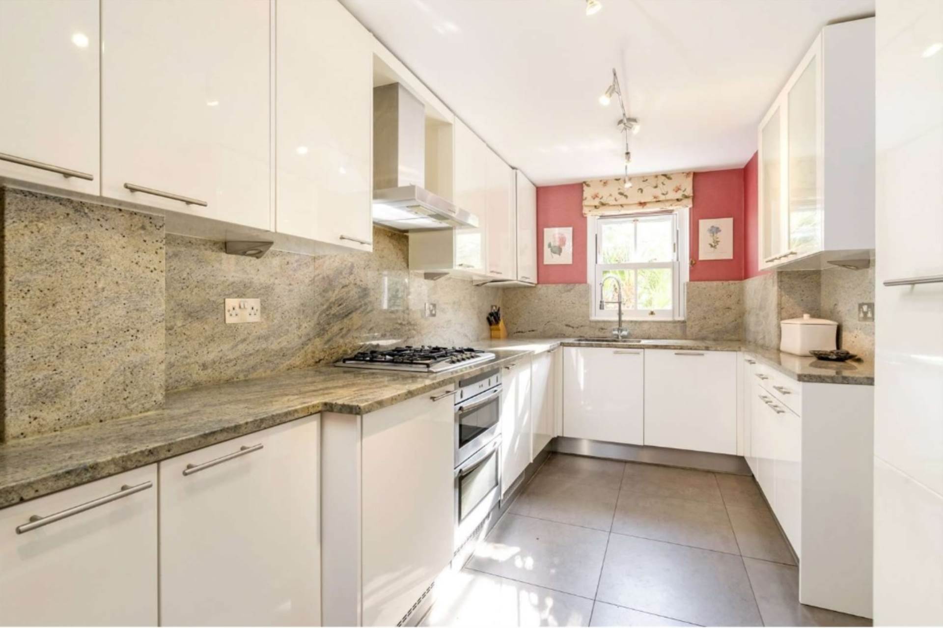 Byron Mews, Hampstead, NW3, Image 3