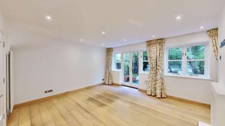 Byron Mews, Hampstead, NW3, Image 10