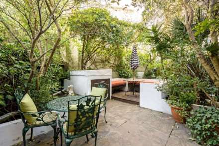 Byron Mews, Hampstead, NW3, Image 2
