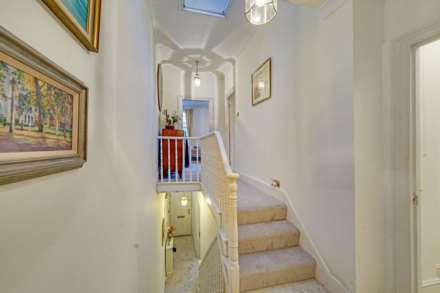 Ashmount Road, Whitehall Park, N19, Image 10