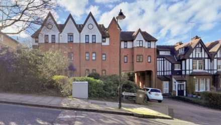 Maybury Mews, Highgate, N6, Image 13
