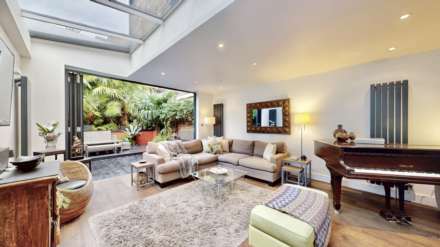 Dresden Road, Whitehall Park, N19, Image 2