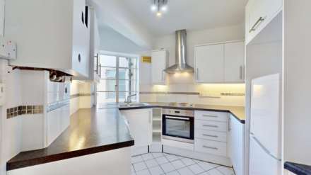 Hornsey Lane, Highgate, N6, Image 4