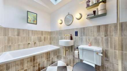 Dresden Road, Whitehall Park, N19, Image 14