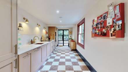 Dresden Road, Whitehall Park, N19, Image 16