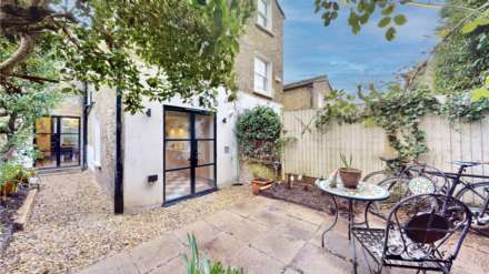 Dresden Road, Whitehall Park, N19, Image 8