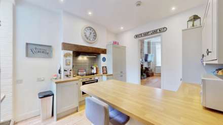 Dollis Park, Finchley, N3, Image 3