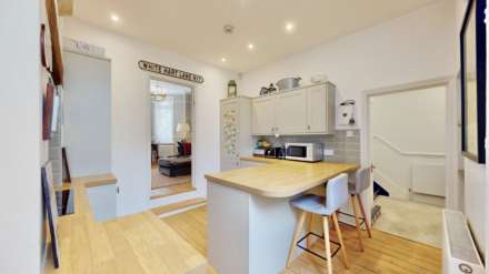 Dollis Park, Finchley, N3, Image 8