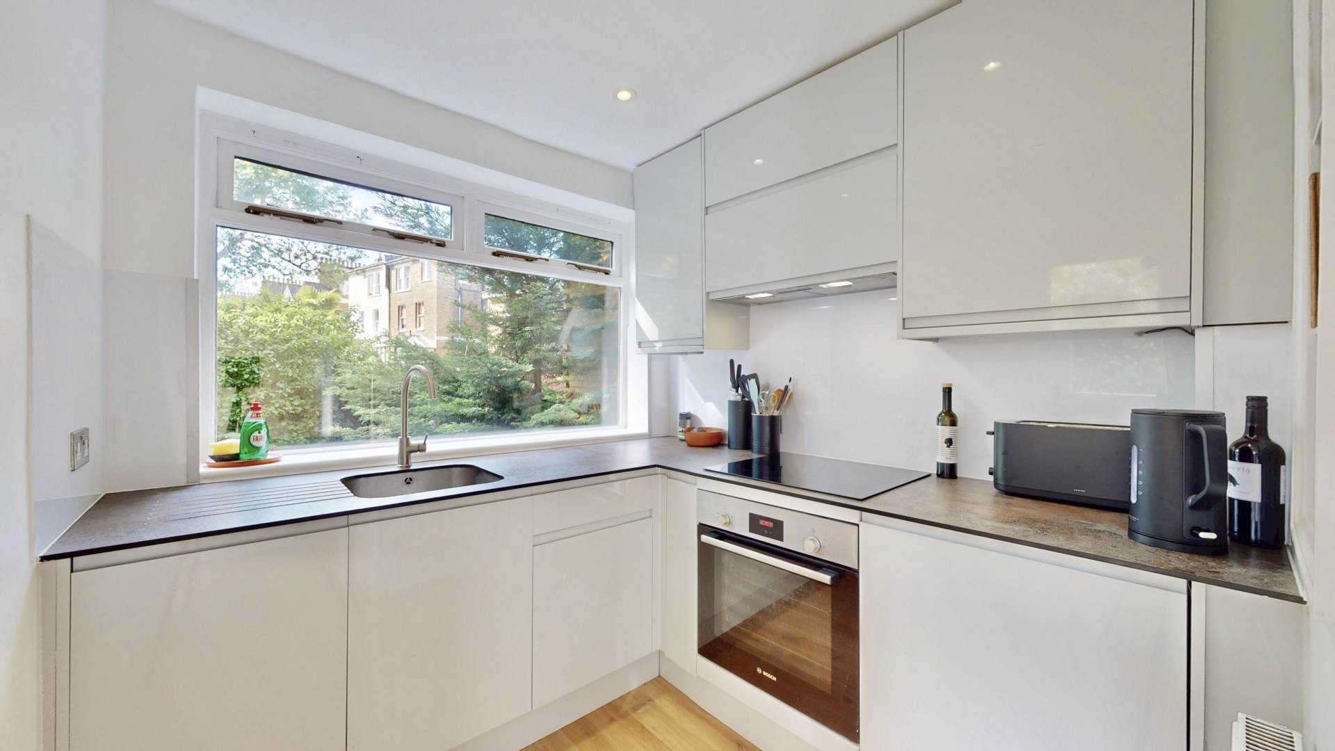 Hornsey Lane, Highgate, N6, Image 2