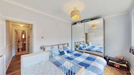 Hillside Gardens, Highgate, N6, Image 10