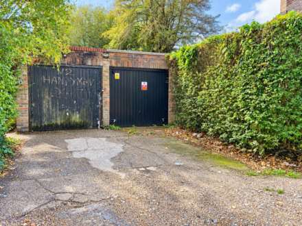 Gurney Drive, Hampstead Garden Suburb, N2, Image 1