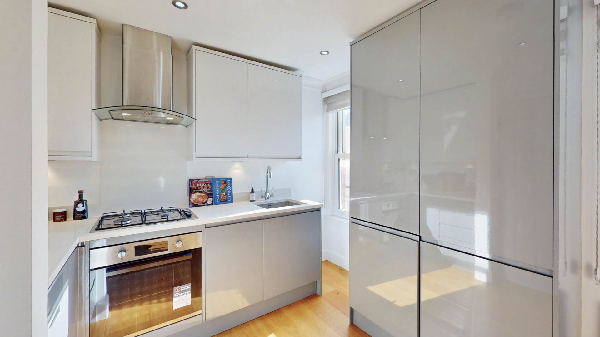 Archway Road, London, N19, Image 11