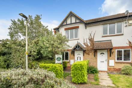 2 Bedroom End Terrace, Battle Abbey, Riverfield Drive
