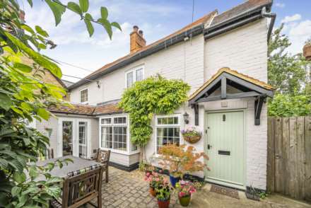 4 Bedroom Detached, High Street, Souldrop