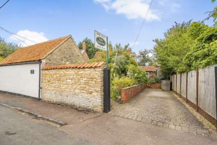 High Street, Souldrop, Image 22