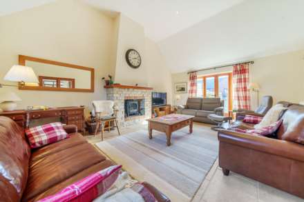 Town Farm Court, Oakley, Image 5