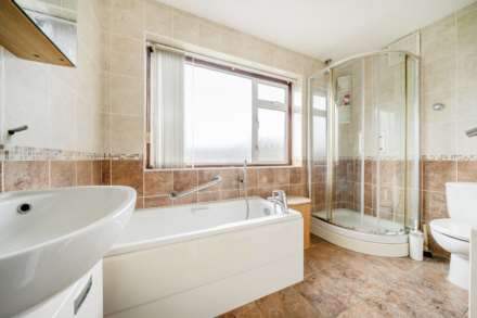 Trevor Drive, Bromham, Image 12