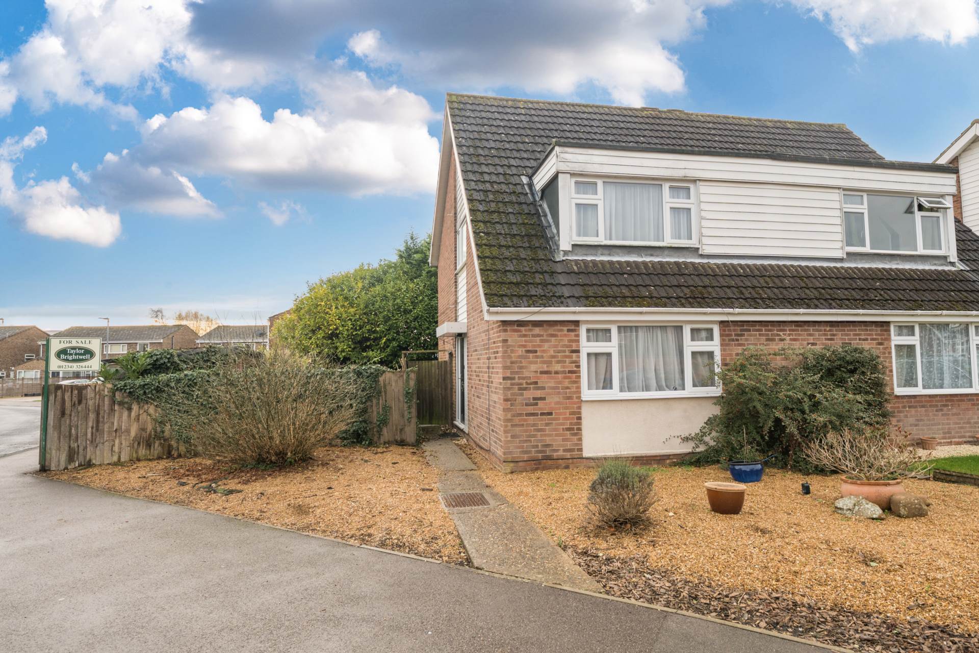 Lincroft, Oakley, Image 1