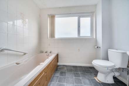 Lincroft, Oakley, Image 6