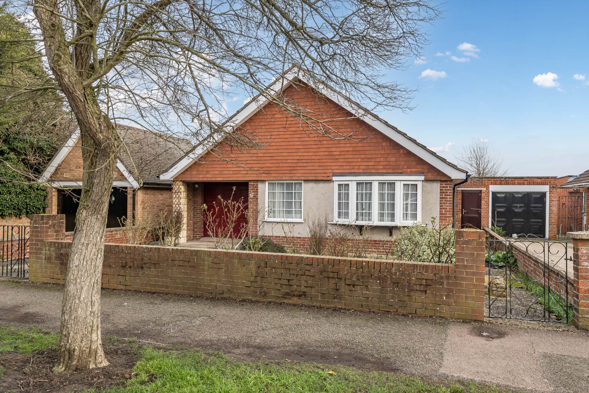 Hartshill, Bedford, Image 1