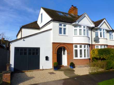 5 Bedroom Semi-Detached, Queen Alexandra Road, Bedford