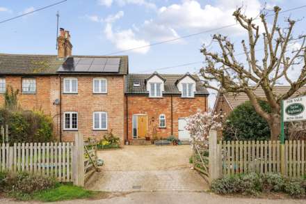 4 Bedroom Semi-Detached, Bedford Road, Stagsden