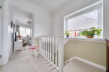 Cotswold Close, Putnoe, Image 11