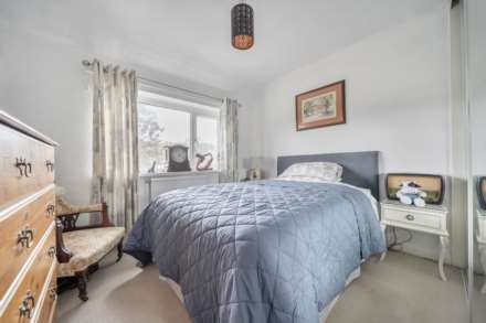 Cotswold Close, Putnoe, Image 8