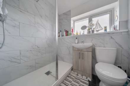 Cotswold Close, Putnoe, Image 9