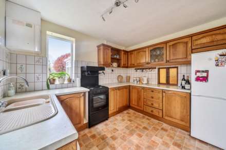 Molivers Lane, Bromham, Image 6