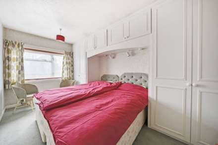 Chiltern Avenue, Putnoe, Image 13