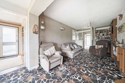 Chiltern Avenue, Putnoe, Image 5
