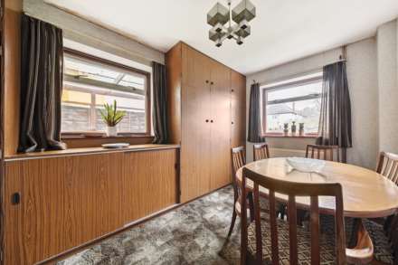 Chiltern Avenue, Putnoe, Image 6