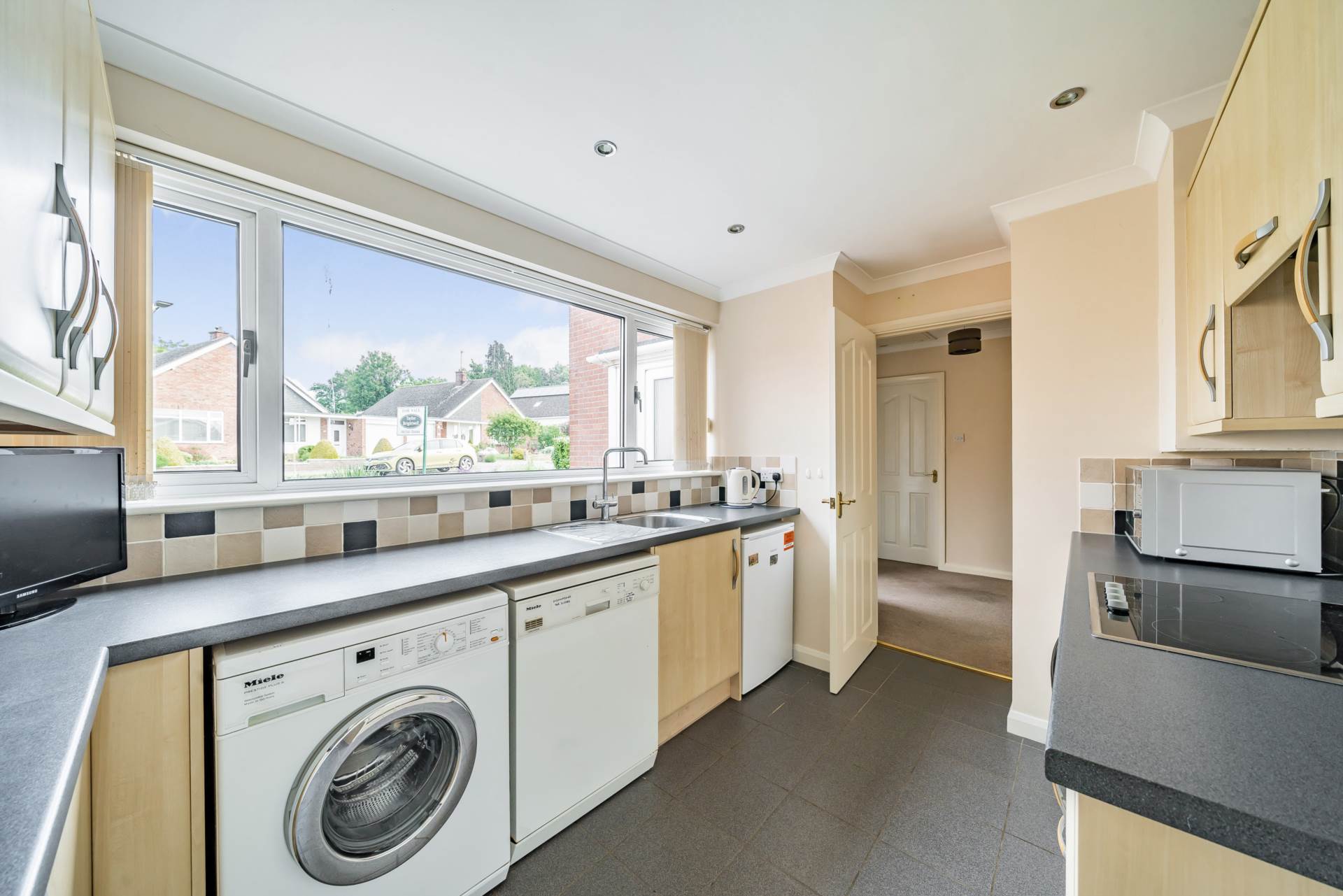 Neville Crescent, Bedford, Image 5