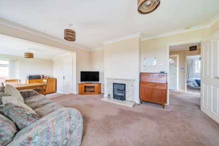 Neville Crescent, Bedford, Image 2