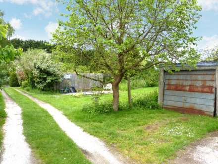 High Street, Souldrop, Image 14