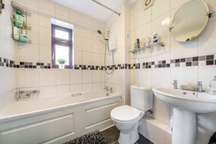 Grovebury Court, Wootton, Image 8