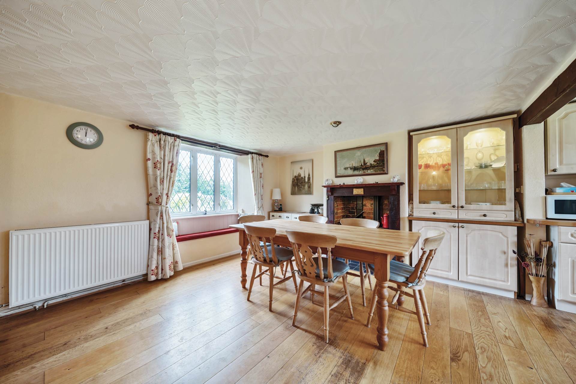 Village Road, Bromham, Image 9